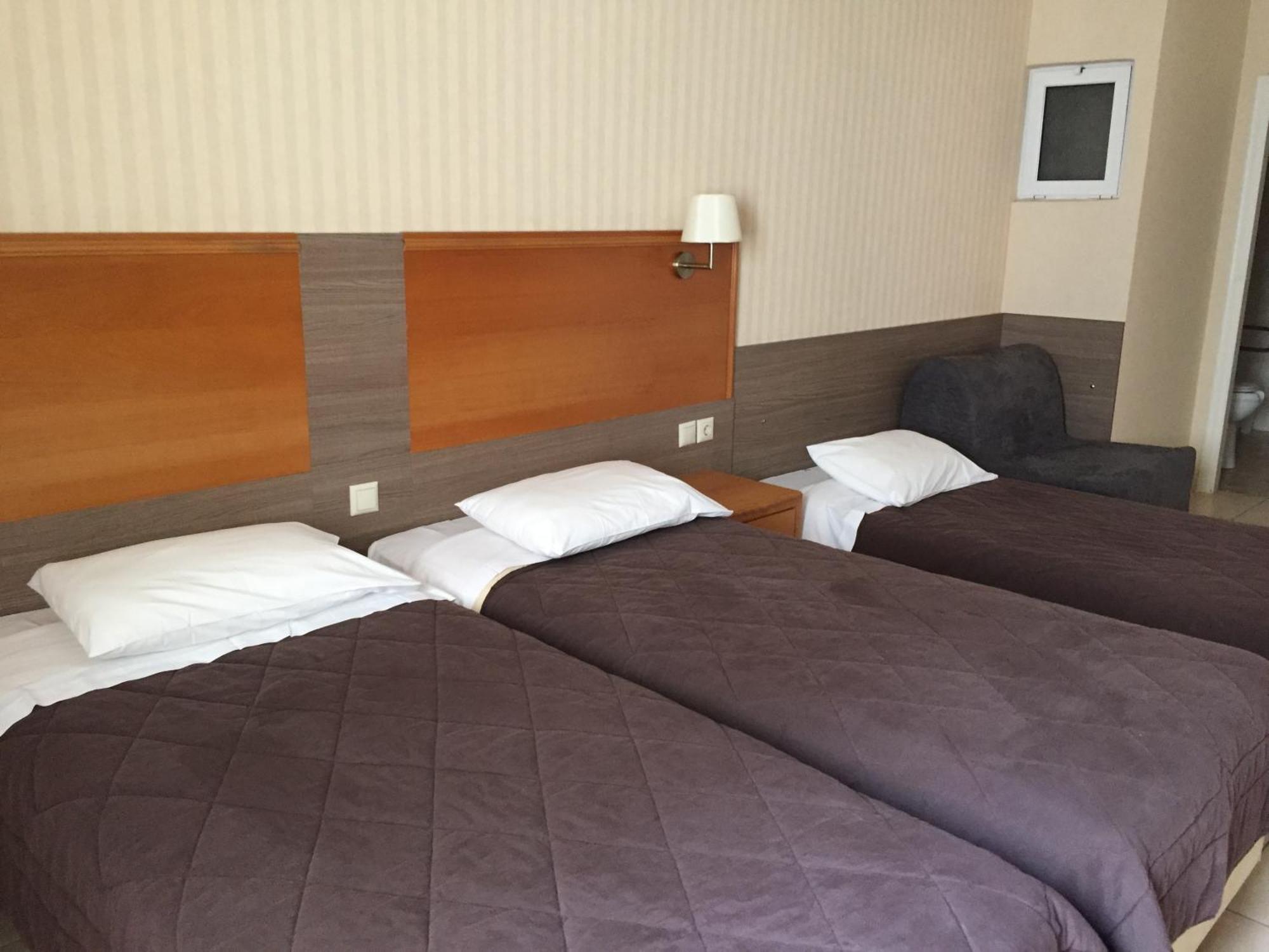 Hotel Ostria Kalamata Ruang foto