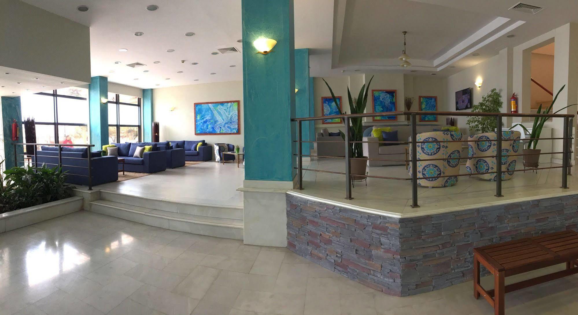 Hotel Ostria Kalamata Bagian luar foto