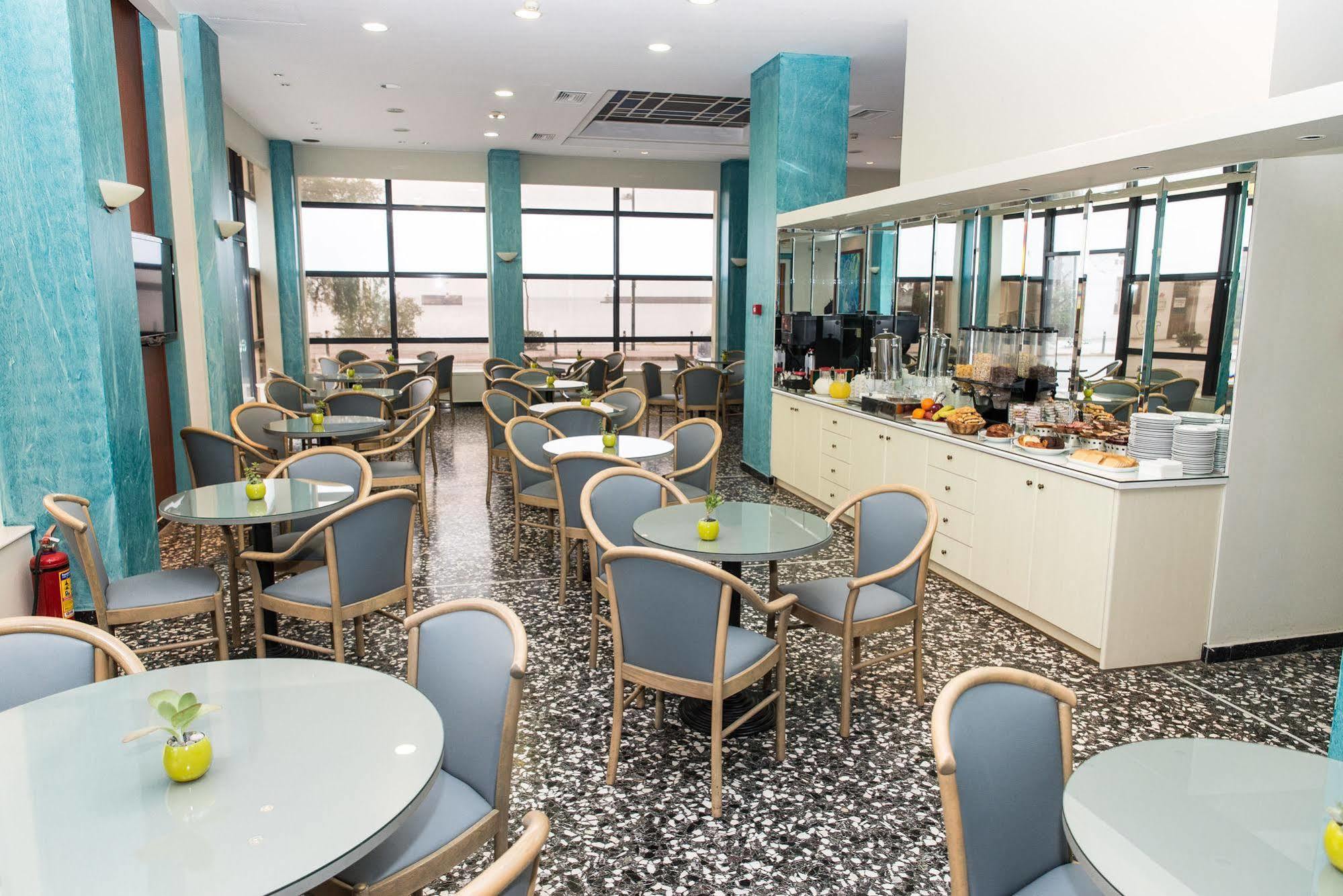 Hotel Ostria Kalamata Bagian luar foto