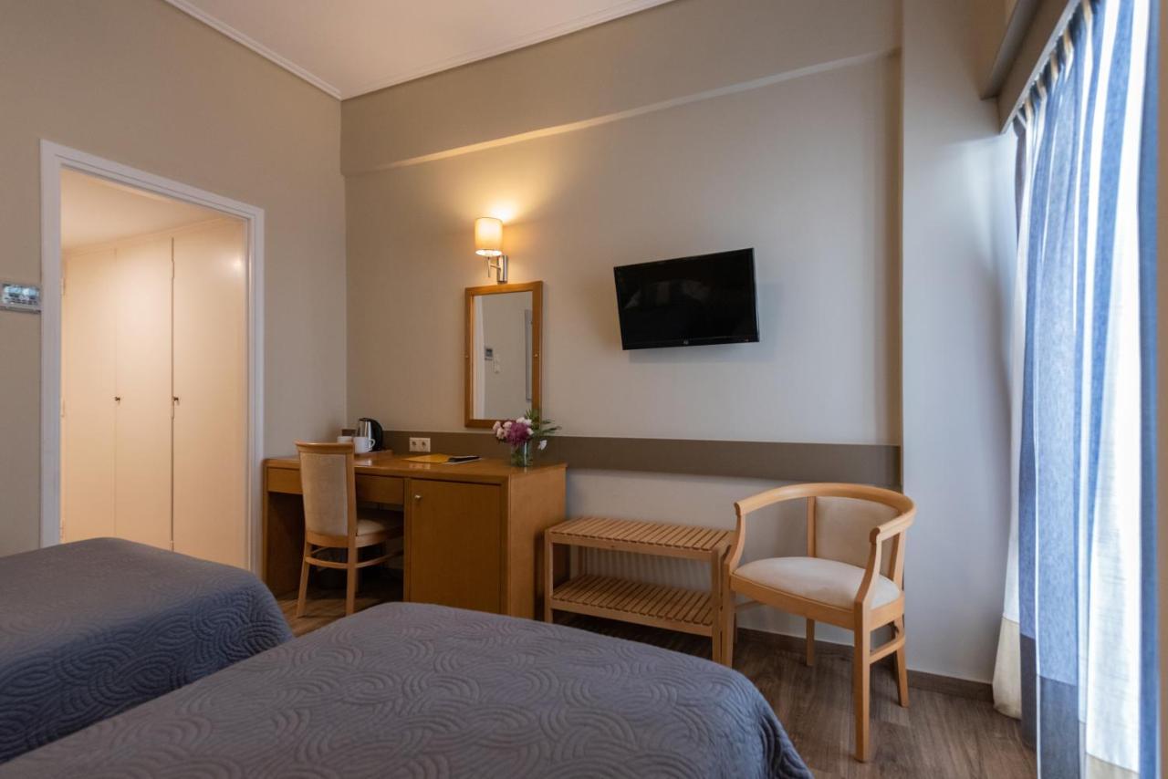 Hotel Ostria Kalamata Bagian luar foto