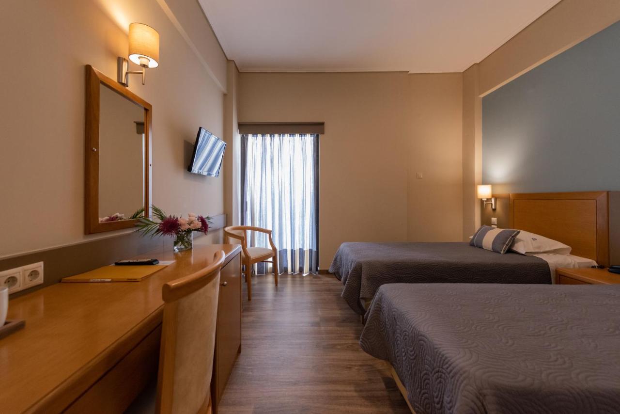 Hotel Ostria Kalamata Bagian luar foto