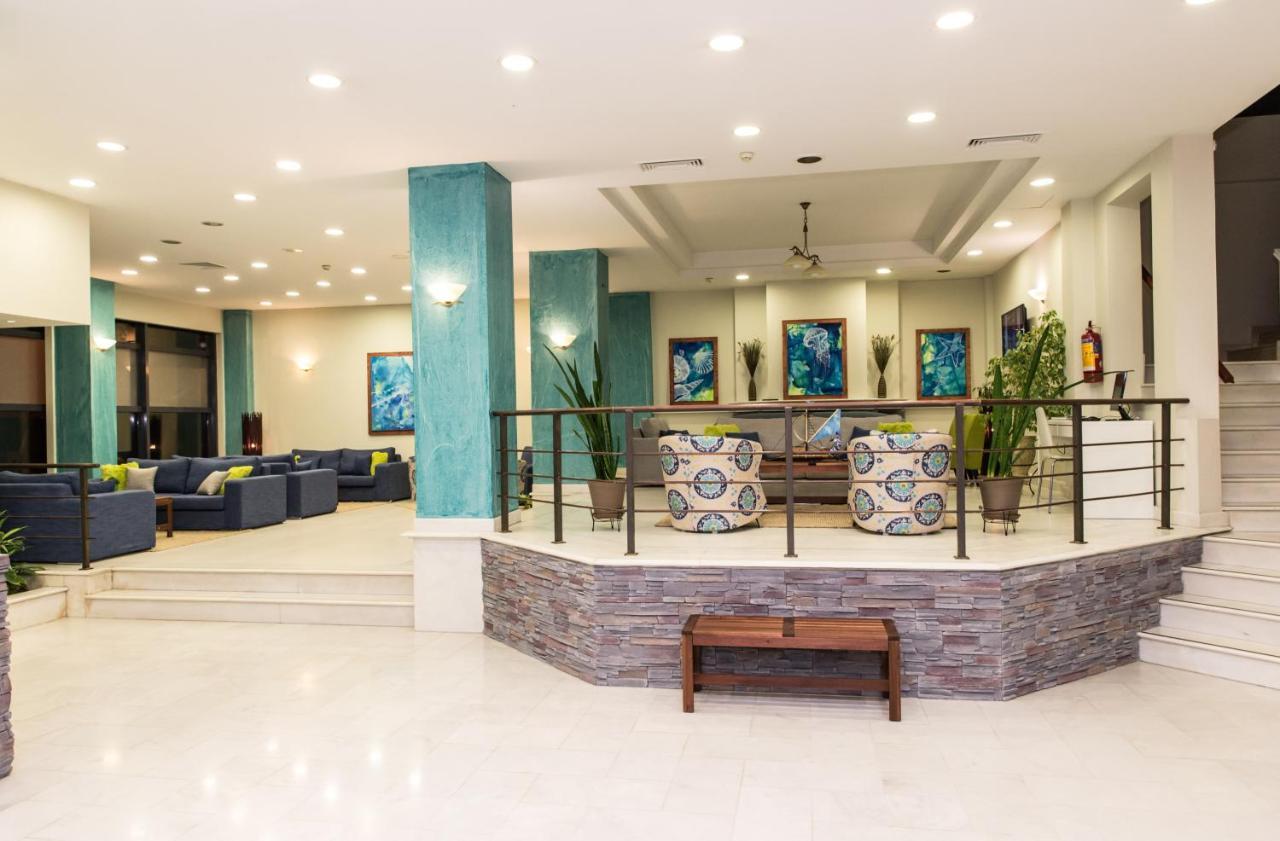 Hotel Ostria Kalamata Bagian luar foto