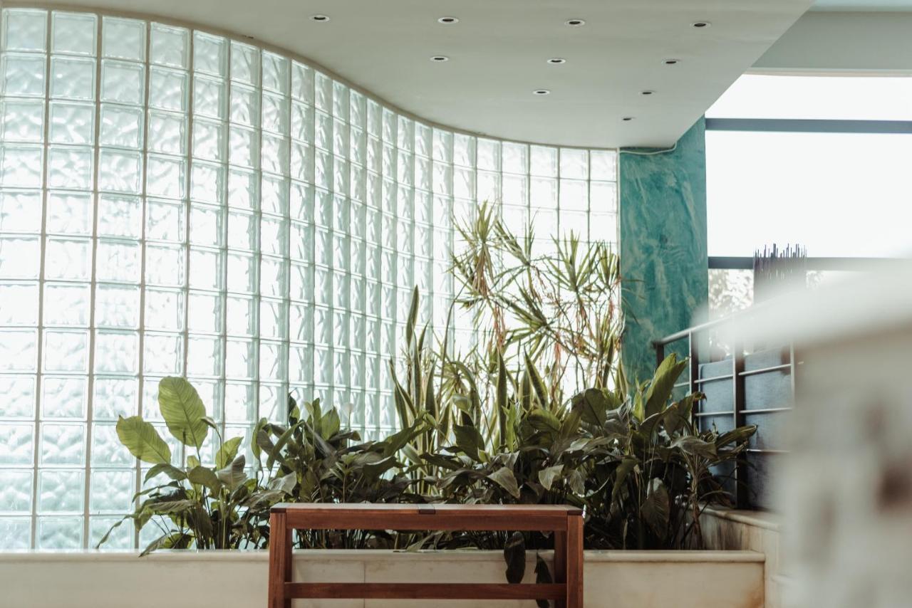 Hotel Ostria Kalamata Bagian luar foto
